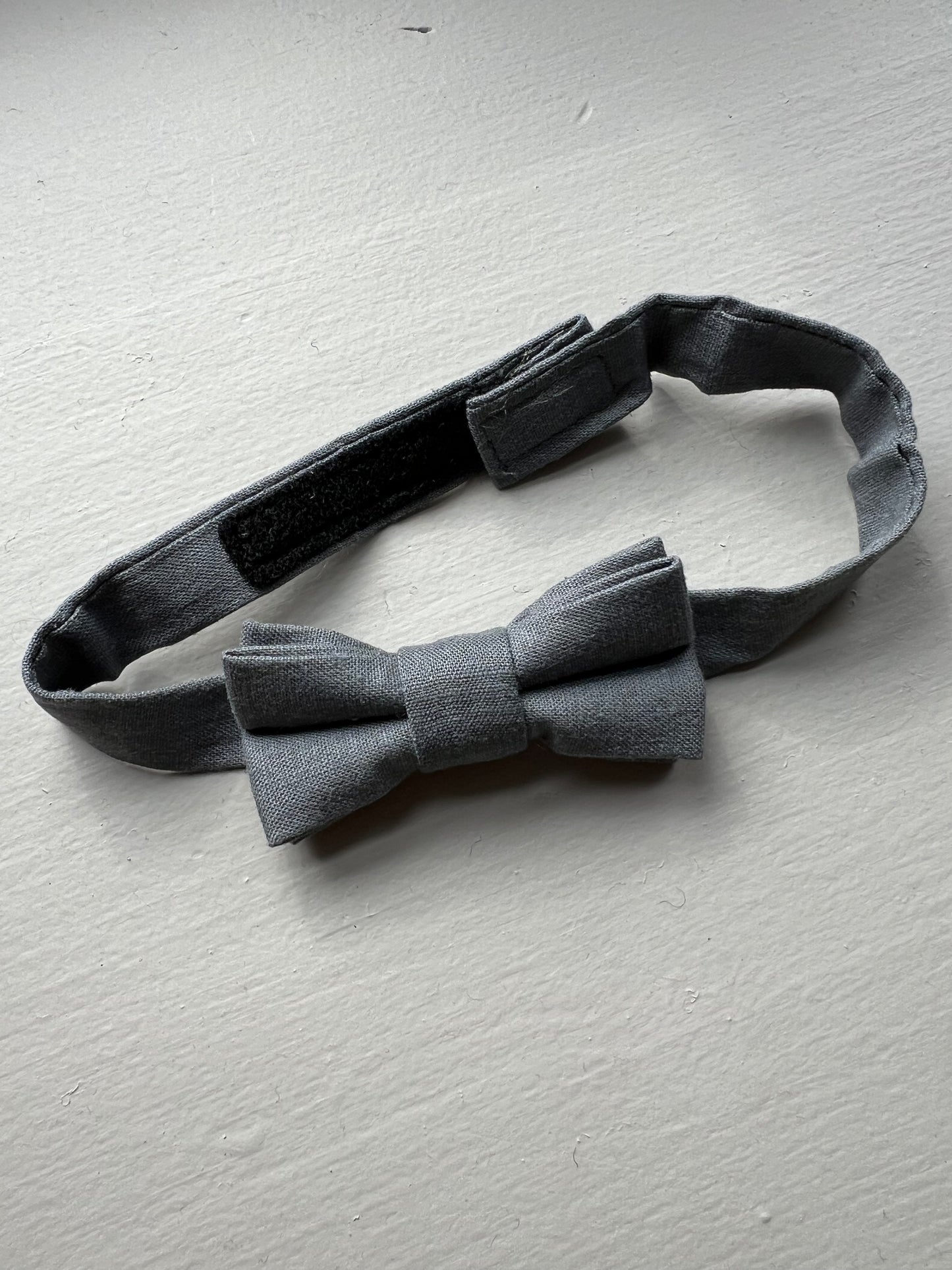 Lil Atelier | Felix Bowtie justerbar sløyfe - Quiet Shade