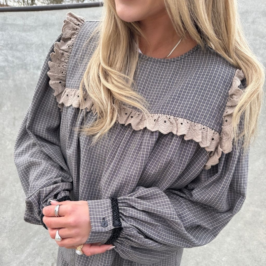 Stories from the atelier by cph | Like The Melody - Black/cream