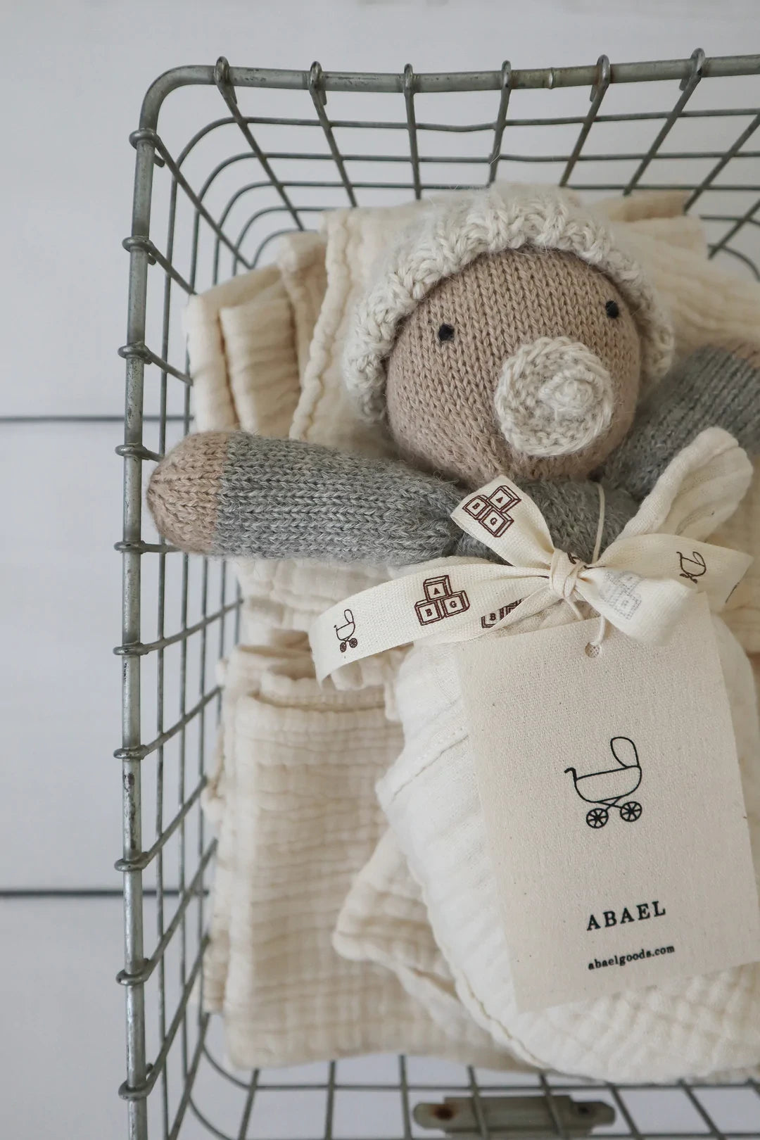Abael | Strikket Babydukke - Cocoa