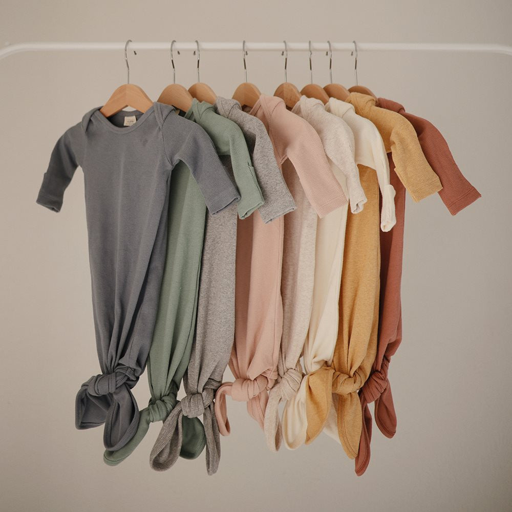 Mushie | Ribbed Knotted Baby Gown - Pysj