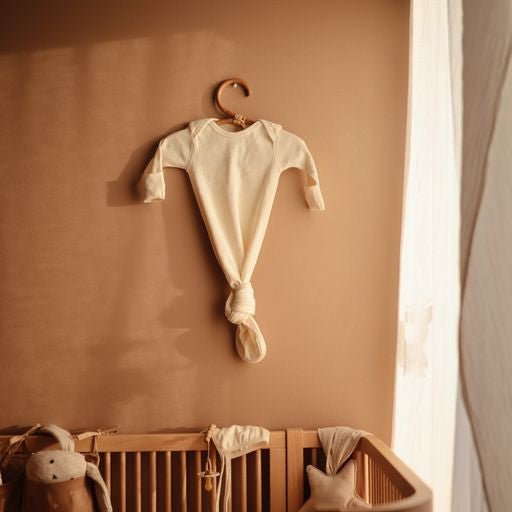 Mushie | Ribbed Knotted Baby Gown - Pysj