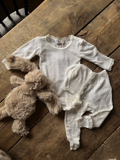 Joha Baby | Hjelmlue i ull/silke Pointelle - Off White
