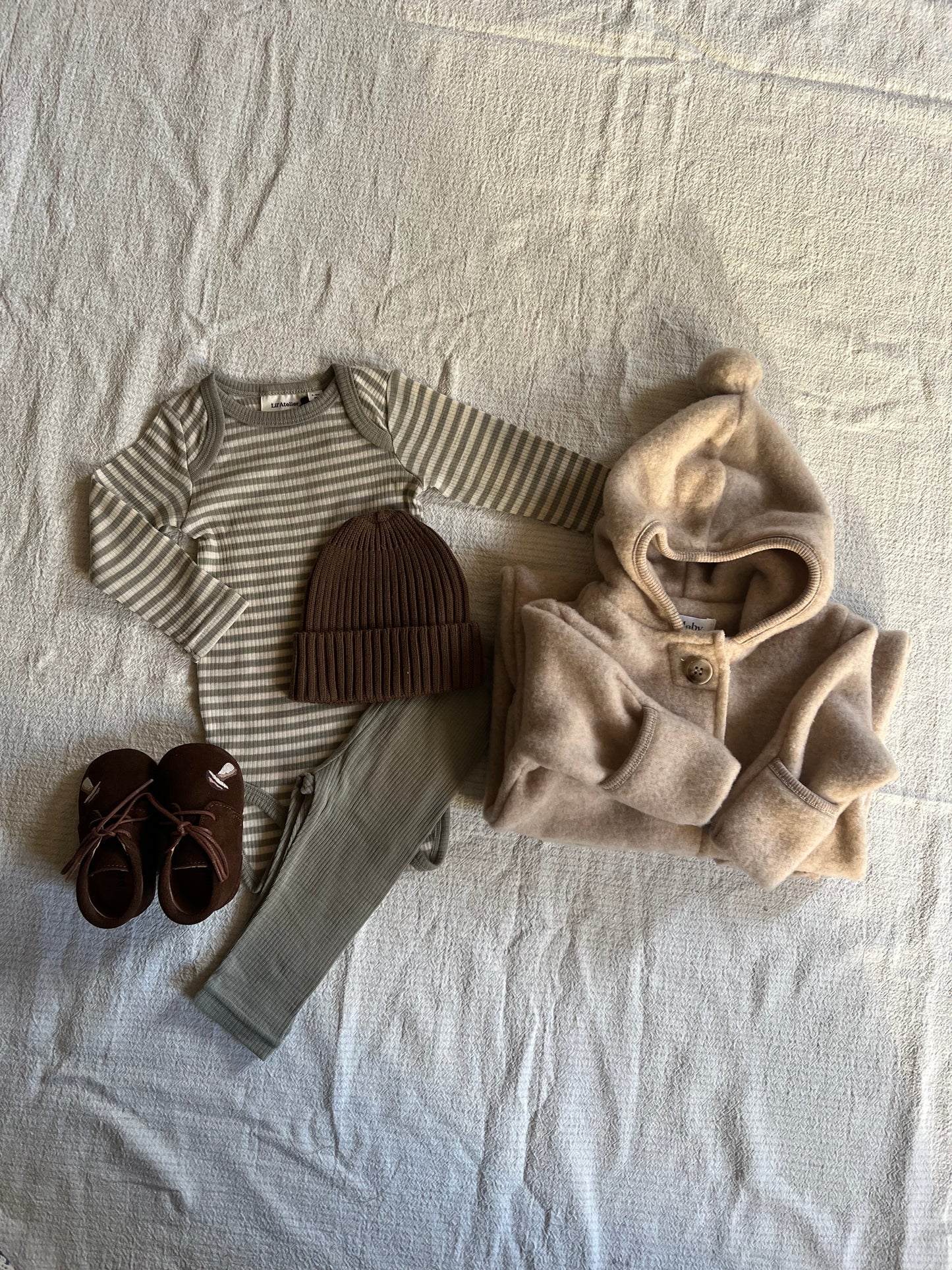 Lil Atelier Baby | Fable Fio Ullbody - Sandshell/Laurel Oak