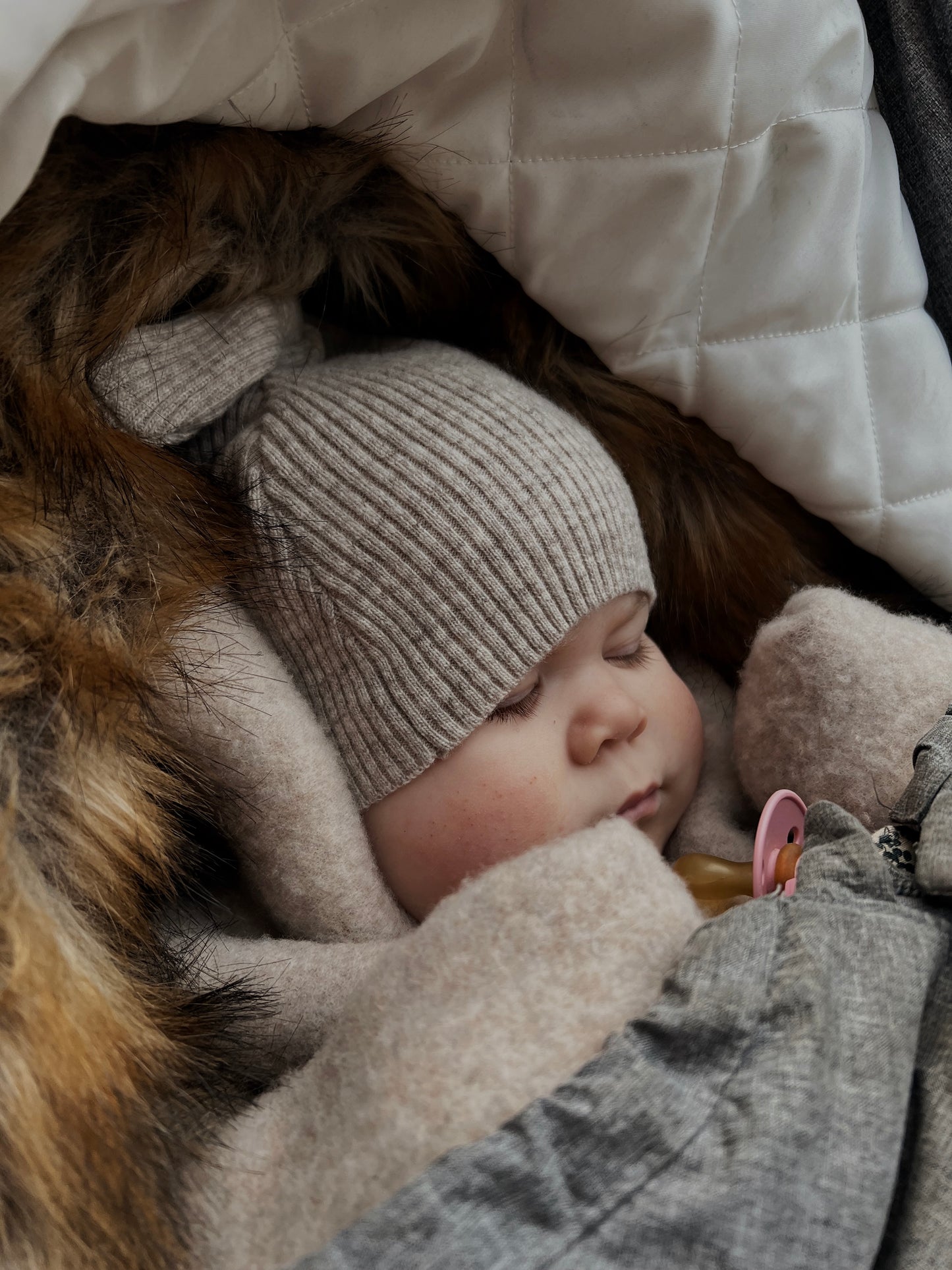 Anna b Official | Hazel Knyttet babylue Merinoull - Beige Melange