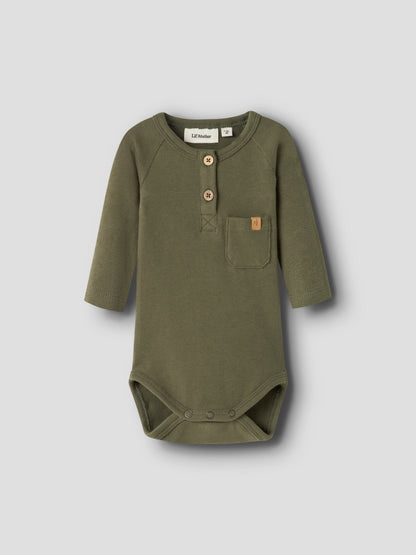 Lil Atelier BABY | Luno Slim Body - Winter Moss