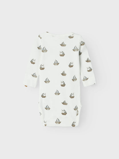 Lil Atelier Baby | Gavo bomulls body - Coconut Milk/Boat