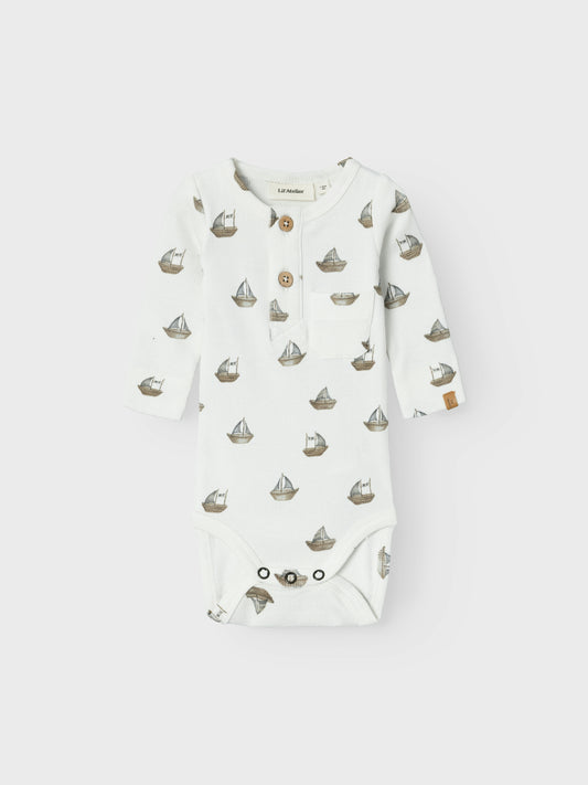 Lil Atelier Baby | Gavo bomulls body - Coconut Milk/Boat