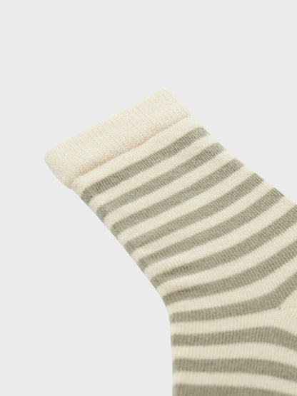 Lil Atelier | Diogo stripe sokker - Forest Fog