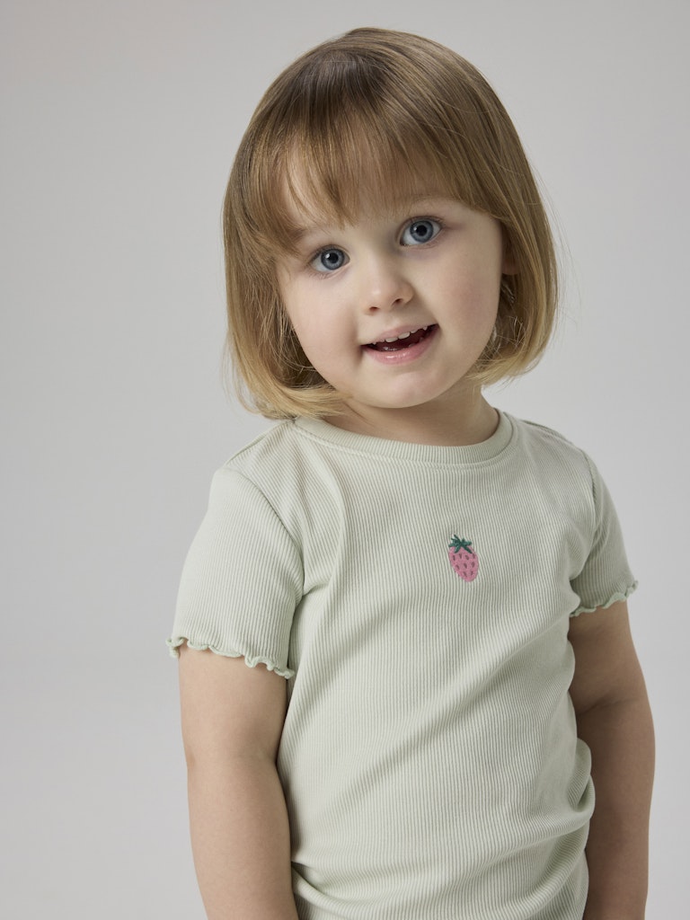 Name it MINI | Vemma t-skjorte - Pale Aqua Strawberries