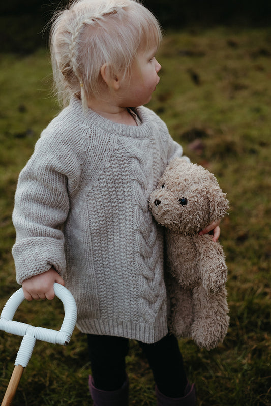 Anna b Official | Bjork Unisex Strikket Ullgenser Mini - Beige Melange