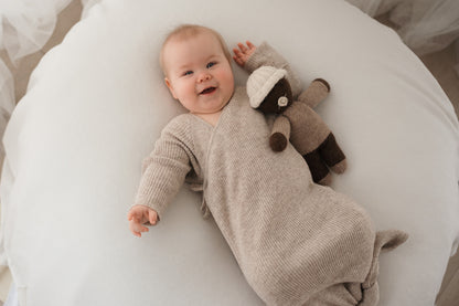 Anna b Official | Hazel Knyttet Babypysj - Beige Melange