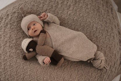 Anna b Official | Hazel Knyttet Babypysj - Beige Melange